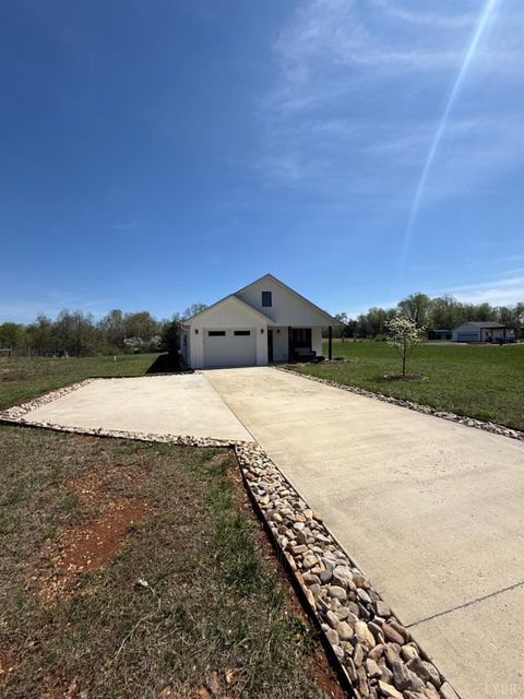Tiny photo for 129 Ned Brown Road, Amherst, VA 24521 (MLS # 365619)