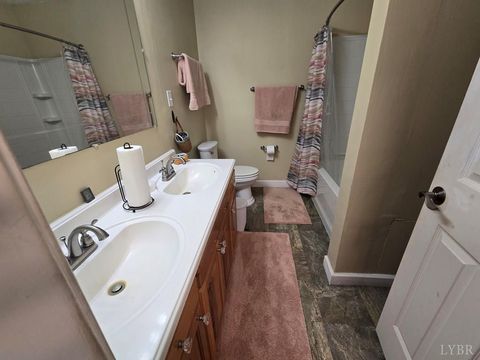 Tiny photo for 6 Mahan Road, Farmville, VA 23901 (MLS # 366622)