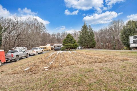 Tiny photo for 1822 Pocahontas Street, Lynchburg, VA 24501 (MLS # 363556)