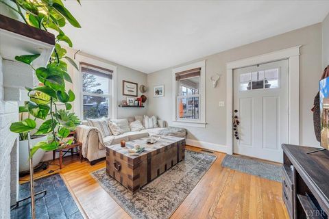 Tiny photo for 1822 Pocahontas Street, Lynchburg, VA 24501 (MLS # 363556)