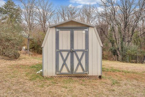 Tiny photo for 1822 Pocahontas Street, Lynchburg, VA 24501 (MLS # 363556)