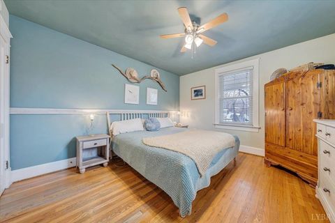 Tiny photo for 1822 Pocahontas Street, Lynchburg, VA 24501 (MLS # 363556)