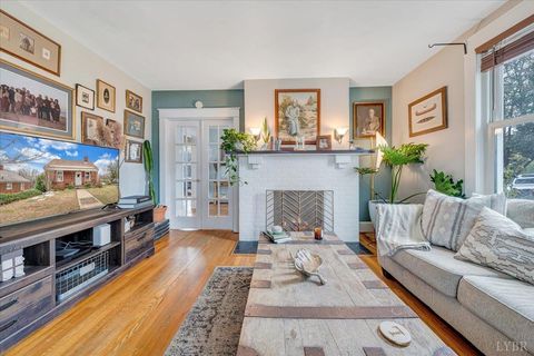 Tiny photo for 1822 Pocahontas Street, Lynchburg, VA 24501 (MLS # 363556)
