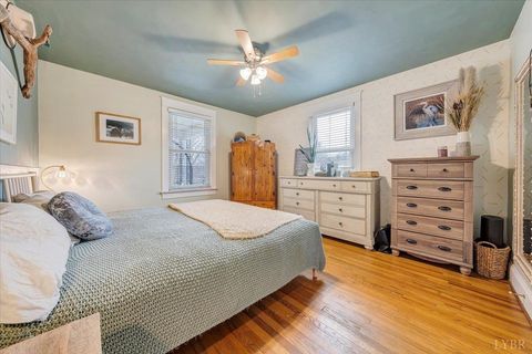 Tiny photo for 1822 Pocahontas Street, Lynchburg, VA 24501 (MLS # 363556)