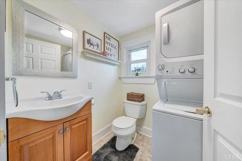 Tiny photo for 1822 Pocahontas Street, Lynchburg, VA 24501 (MLS # 363556)