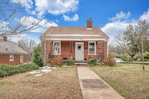 Tiny photo for 1822 Pocahontas Street, Lynchburg, VA 24501 (MLS # 363556)