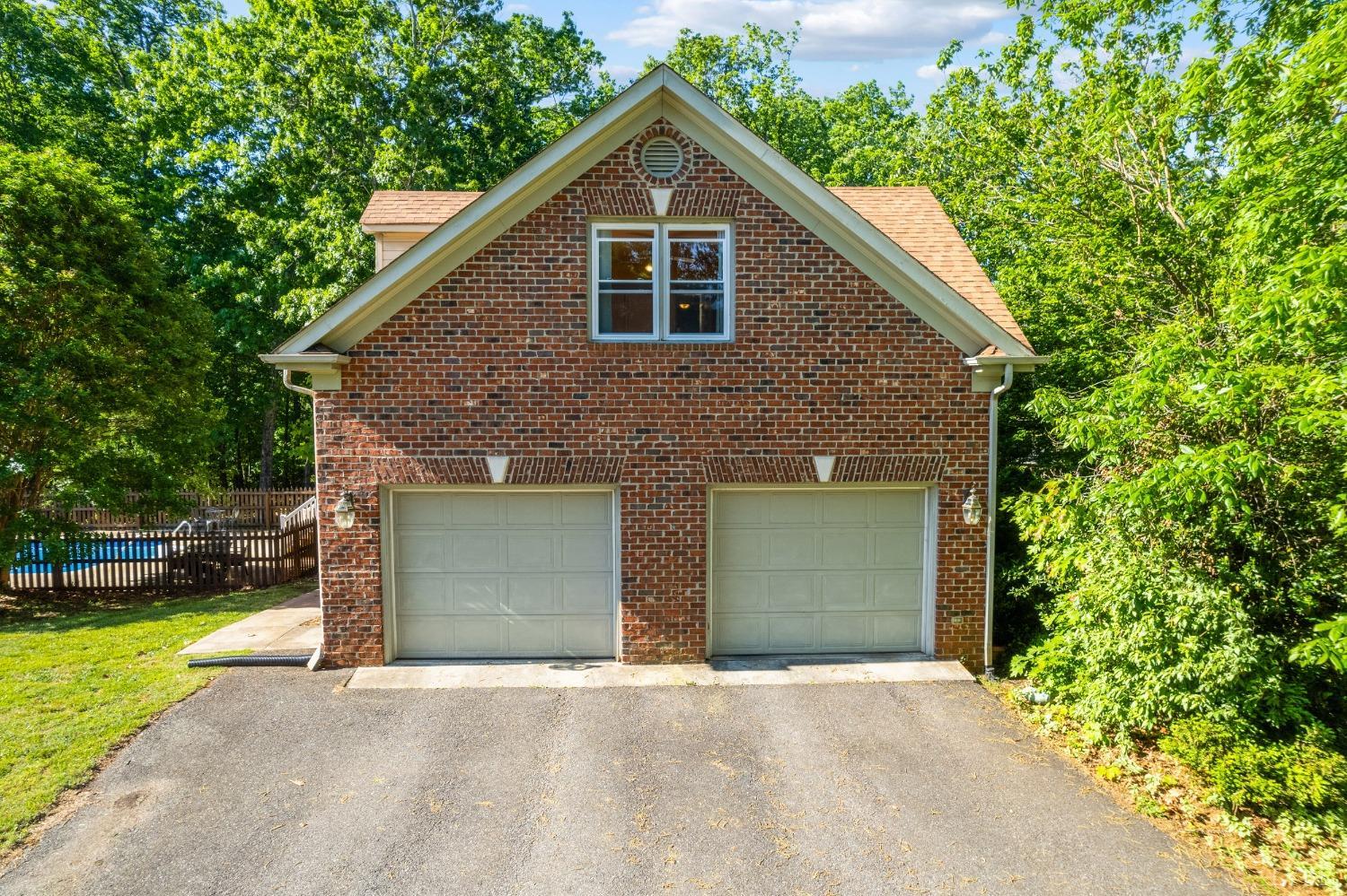 1068 Huckleberry Lane, Lynchburg, Virginia image 3