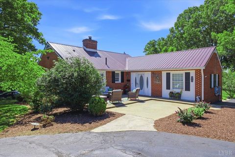 Homes For Sale - 2215 Beverly Heights Hts<br/> Campbell County, Altavista, VA 24517