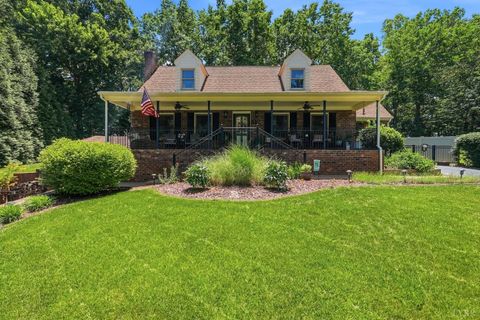 Homes For Sale - 237 Dianne Drive<br/> Lynchburg, VA 24504