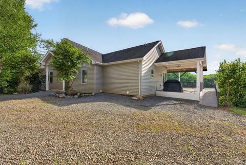 Tiny photo for 209 Leesville Lake ct CT, Pittsville, VA 24139 (MLS # 366661)