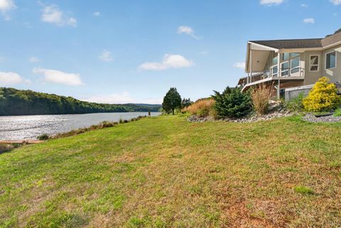Tiny photo for 209 Leesville Lake ct CT, Pittsville, VA 24139 (MLS # 366661)