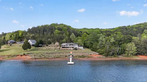 Tiny photo for 209 Leesville Lake ct CT, Pittsville, VA 24139 (MLS # 366661)