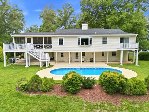 Homes For Sale - 3031 Sedgewick Drive<br/> Lynchburg, VA 24503