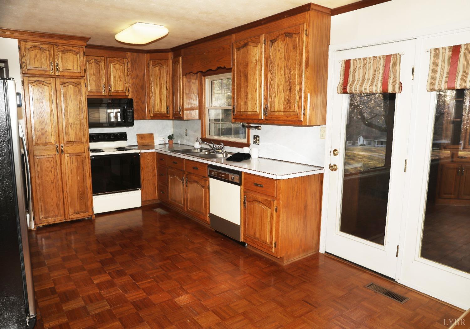 683 Morning Star Road, Appomattox, Virginia image 10