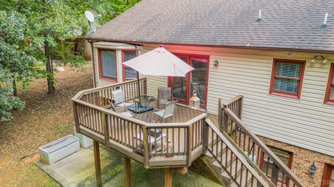 Tiny photo for 1031 Maple Leaf Ct Ct, Forest, VA 24551 (MLS # 362144)