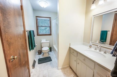 Tiny photo for 1031 Maple Leaf Ct Ct, Forest, VA 24551 (MLS # 362144)