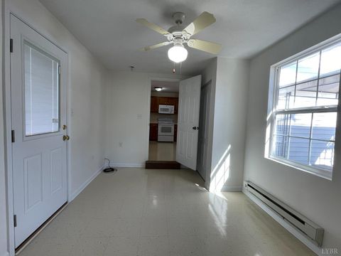 Tiny photo for 1419 Longwood Avenue, Bedford, VA 24523 (MLS # 364535)