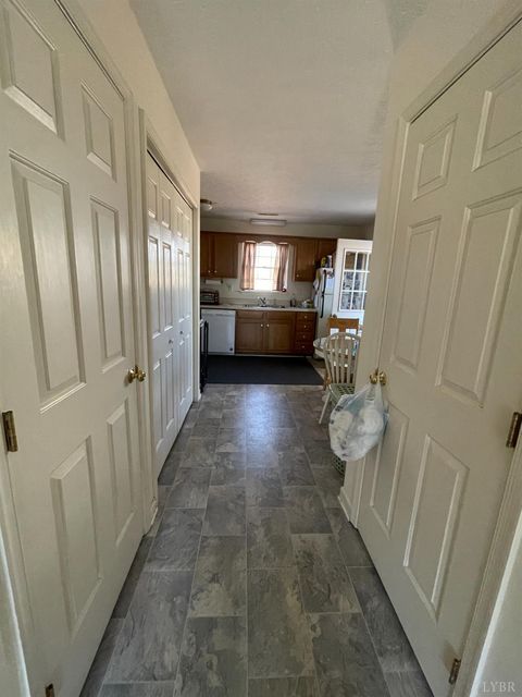 Tiny photo for 1419 Longwood Avenue, Bedford, VA 24523 (MLS # 364535)