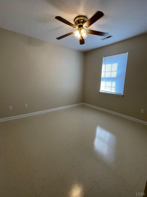 Tiny photo for 1419 Longwood Avenue, Bedford, VA 24523 (MLS # 364535)