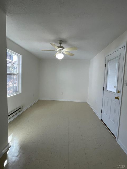 Tiny photo for 1419 Longwood Avenue, Bedford, VA 24523 (MLS # 364535)