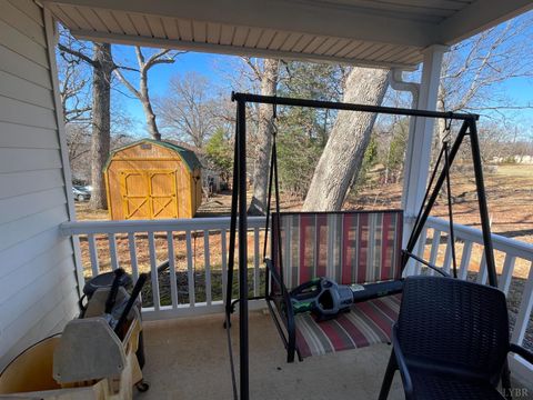 Tiny photo for 1419 Longwood Avenue, Bedford, VA 24523 (MLS # 364535)