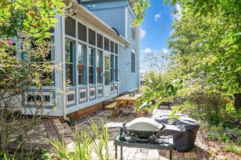 Tiny photo for 211 Cabell Street, Lynchburg, VA 24504 (MLS # 364939)