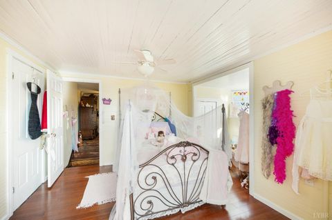 Tiny photo for 211 Cabell Street, Lynchburg, VA 24504 (MLS # 364939)