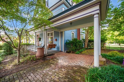 Tiny photo for 211 Cabell Street, Lynchburg, VA 24504 (MLS # 364939)