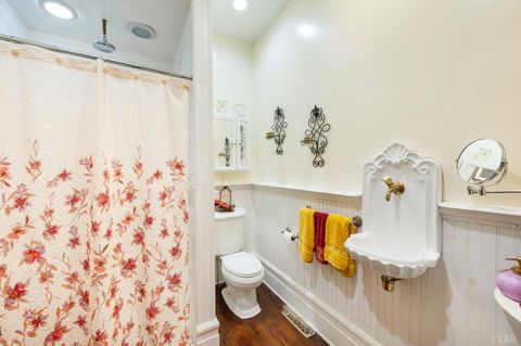 Tiny photo for 211 Cabell Street, Lynchburg, VA 24504 (MLS # 364939)