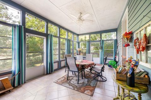 Tiny photo for 211 Cabell Street, Lynchburg, VA 24504 (MLS # 364939)