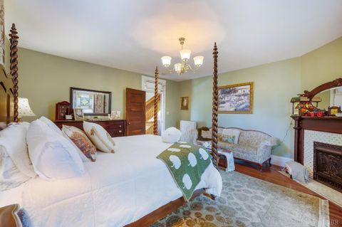 Tiny photo for 211 Cabell Street, Lynchburg, VA 24504 (MLS # 364939)