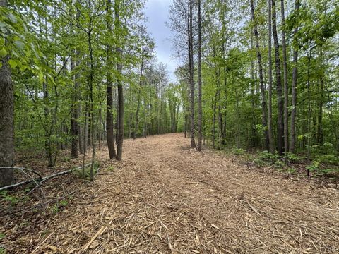 Tiny photo for 0 Hollywood Road, Appomattox, VA 24522 (MLS # 366413)