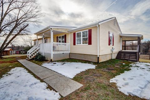 Tiny photo for 150 Terrapin Station Lane, Monroe, VA 24574 (MLS # 363555)
