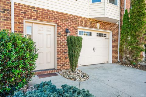 Tiny photo for 3008 Hill St #306, Lynchburg, VA 24501 (MLS # 362678)