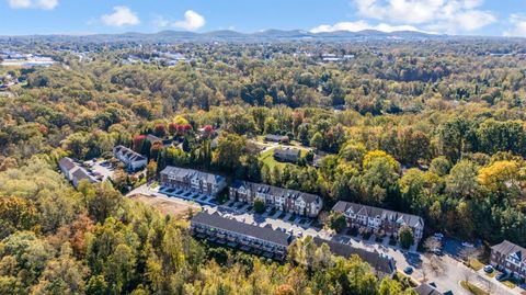 Tiny photo for 3008 Hill St #306, Lynchburg, VA 24501 (MLS # 362678)