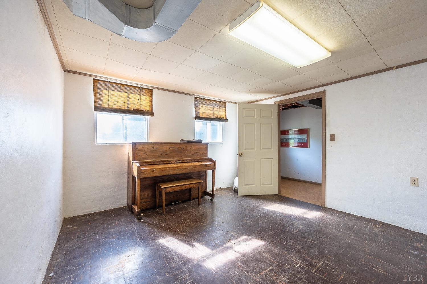 1235 Ashland Circle, Bedford, Virginia image 35