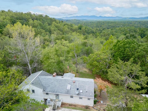 Photo for 472 Crest Of Pedlar Drive