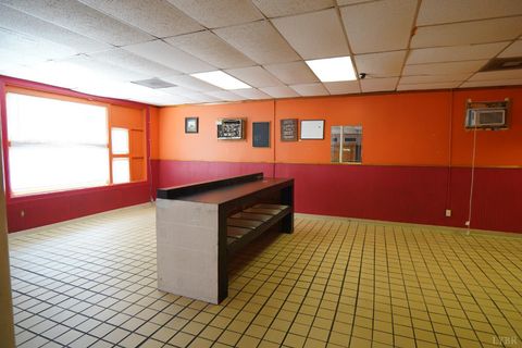 Tiny photo for 1601 12th street St, Lynchburg, VA 24501 (MLS # 359243)