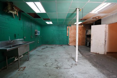 Tiny photo for 1601 12th street St, Lynchburg, VA 24501 (MLS # 359243)