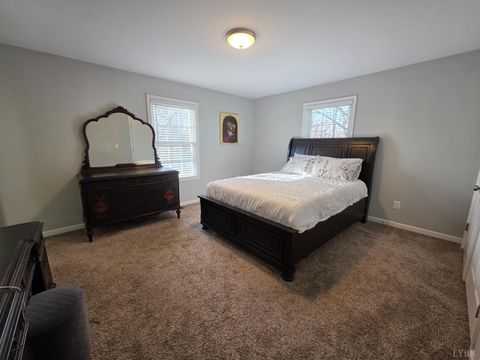 Tiny photo for 424 Patrick Street, Lynchburg, VA 24501 (MLS # 363953)