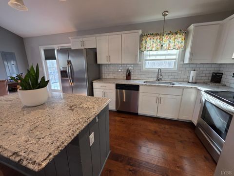 Tiny photo for 424 Patrick Street, Lynchburg, VA 24501 (MLS # 363953)