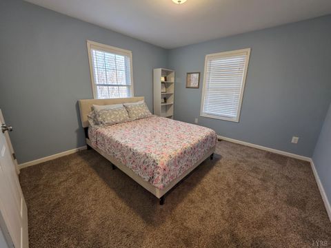 Tiny photo for 424 Patrick Street, Lynchburg, VA 24501 (MLS # 363953)