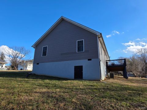 Tiny photo for 424 Patrick Street, Lynchburg, VA 24501 (MLS # 363953)