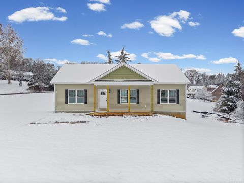 Tiny photo for 135 Yahweh Drive, Amherst, VA 24521 (MLS # 363043)