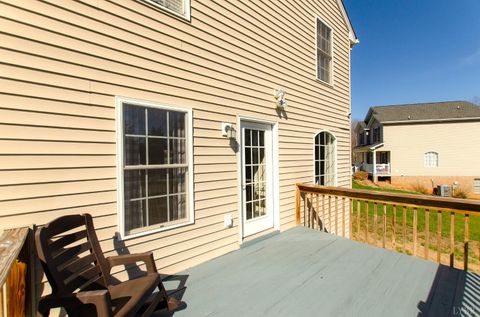 Tiny photo for 133 Bennett Dr Dr, Lynchburg, VA 24501 (MLS # 365357)