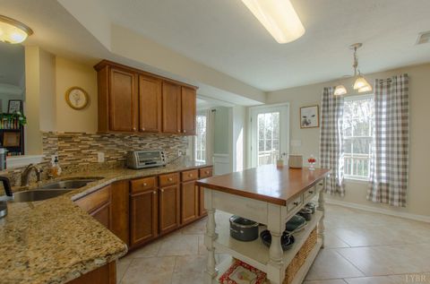 Tiny photo for 133 Bennett Dr Dr, Lynchburg, VA 24501 (MLS # 365357)