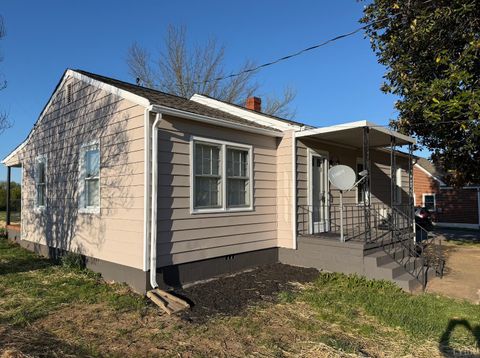 Tiny photo for 127 Campbell Street, Madison Heights, VA 24572 (MLS # 365634)
