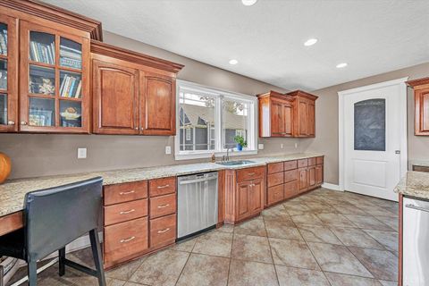 Tiny photo for 803 Compass Cove Circle, Moneta, VA 24121 (MLS # 362871)