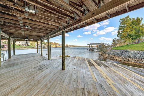 Tiny photo for 803 Compass Cove Circle, Moneta, VA 24121 (MLS # 362871)