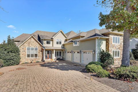 Tiny photo for 803 Compass Cove Circle, Moneta, VA 24121 (MLS # 362871)